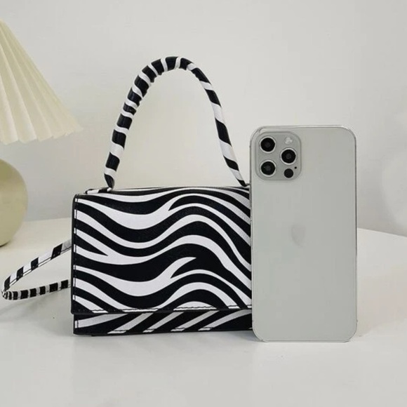 Zebra print bag - Picture 3 of 3